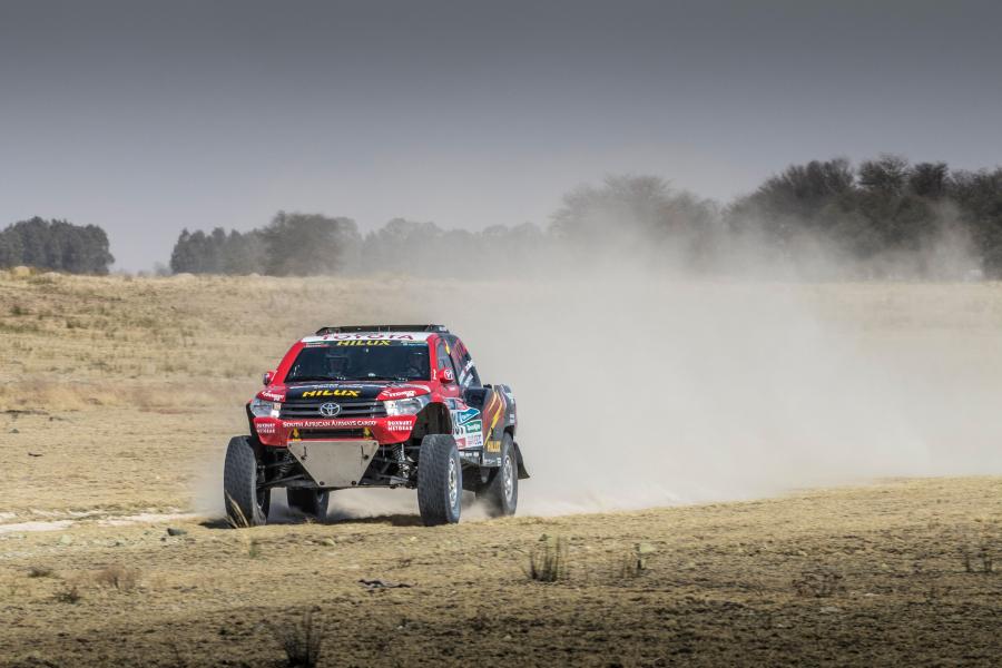  Toyota Hilux Evo Rally Dakar 2017 года  (фото 5 из 23)